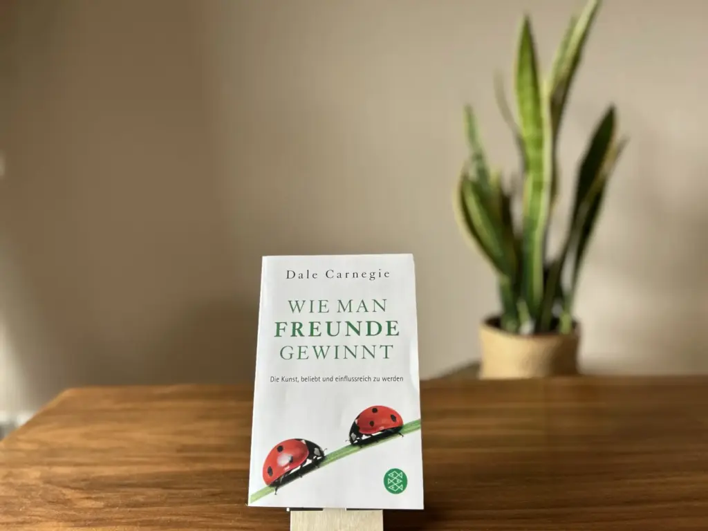 Buch Wie man Freunde gewinnt von Dale Carnegie